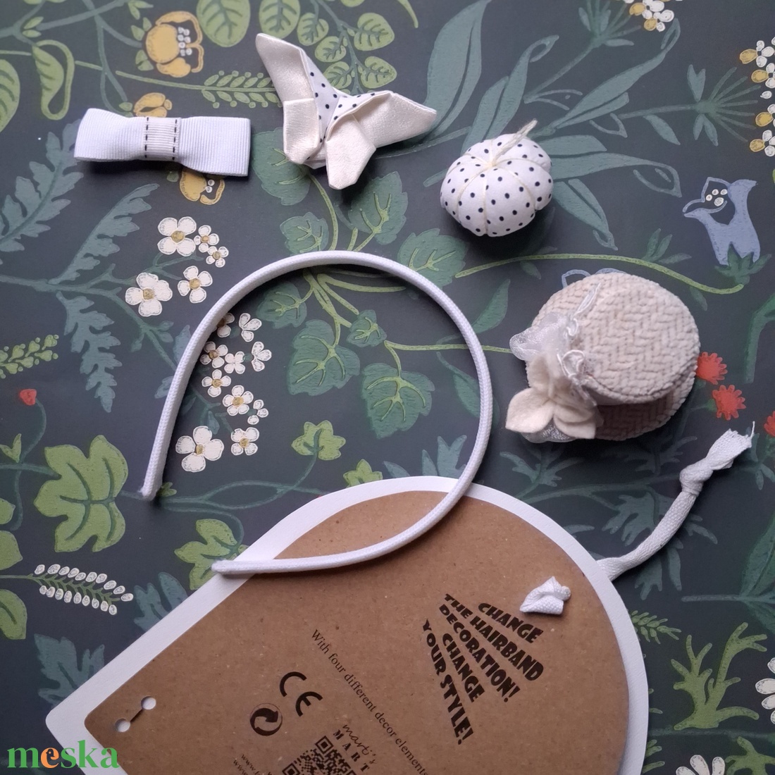 Furfangos fejpánt, hajráf 4 felfűzhető elemmel - lepke, masni, sütőtök, cilinder - fehér - fekete tűpöttyös - ruha & divat - sál, sapka, kendő - fejpánt - Meska.hu