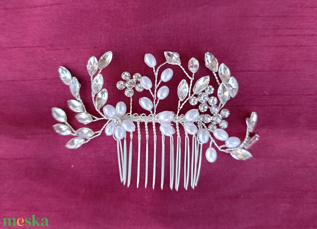 menyasszonyi fésűs hajdísz - esküvő - hajdísz - fésűs hajdísz - Meska.hu