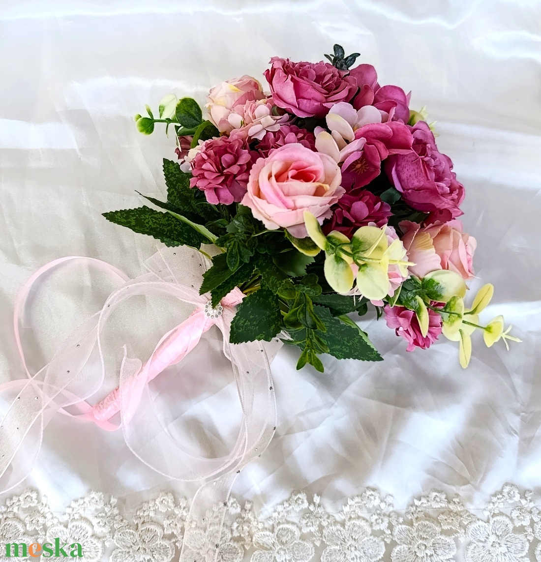 Sötétrózsaszín árnyalatú menyasszonyi csokor - esküvő - menyasszonyi- és dobócsokor - Meska.hu