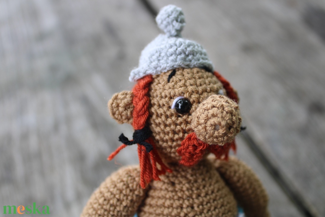 Asterix a bátor gall- egyedi, kézzel horgolt amigurumi figura - otthon & életmód - autó - visszapillantó dísz - Meska.hu