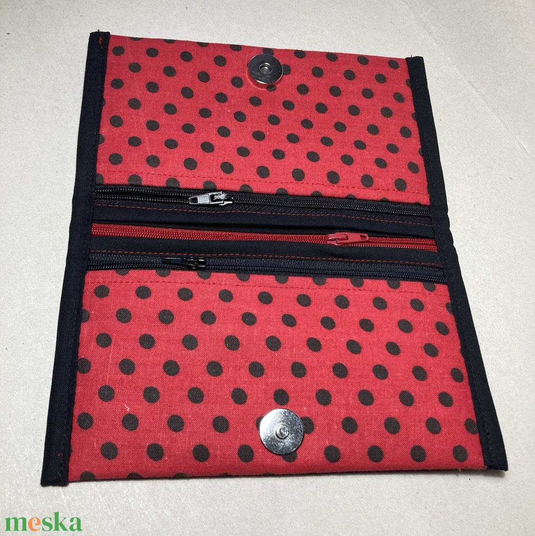 Pénztárca  - piros-fekete pöttyös - táska & tok - pénztárca & más tok - pénztárca - női pénztárca - Meska.hu