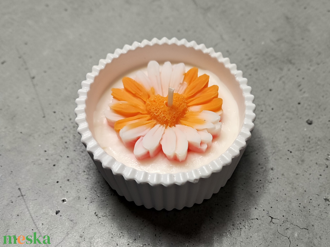 Bazsarózsa illatú gyertya  - kellékek & szerszámok - dekorációs kellékek - dekorációs gyertya - Meska.hu