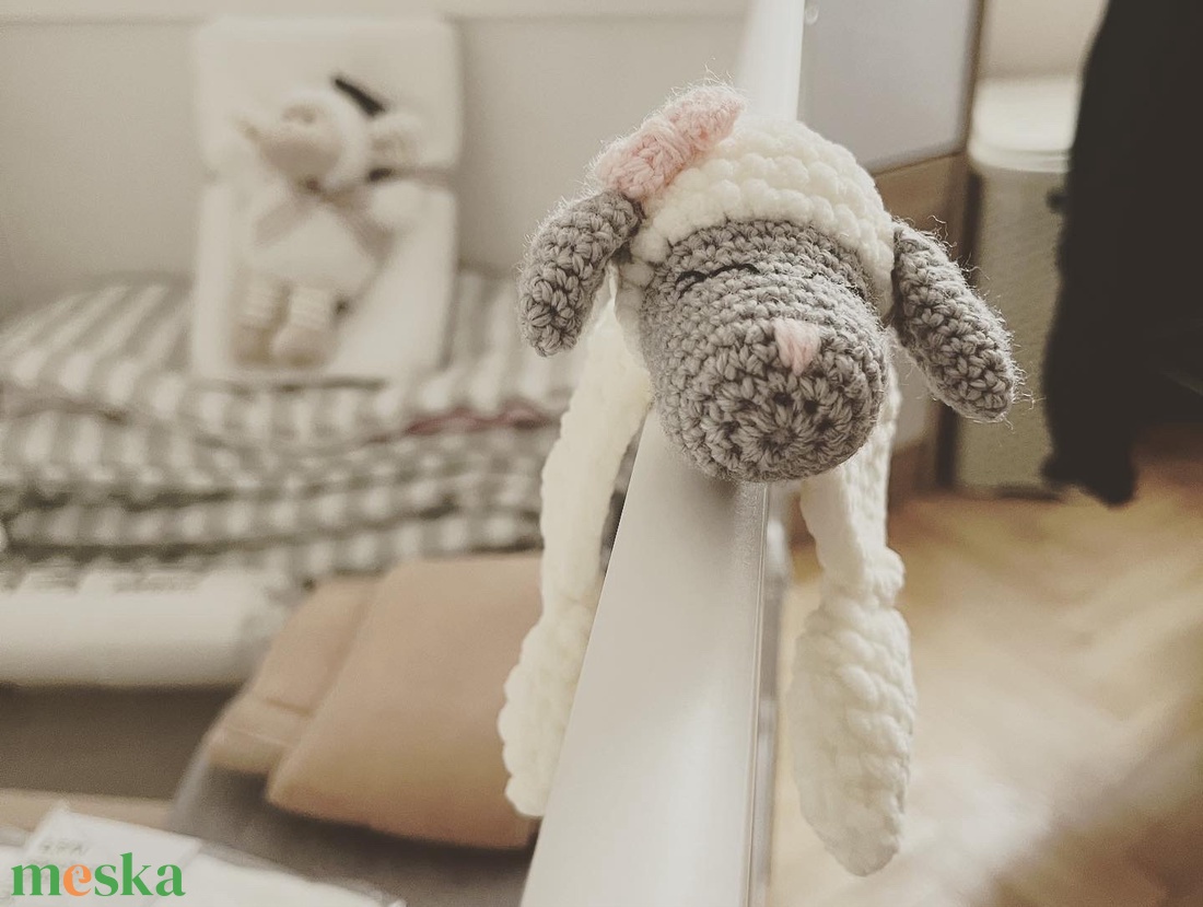 Horgolt bárány szundikendő - baba - mama - baba játékok - szundikendő, alvóka - Meska.hu