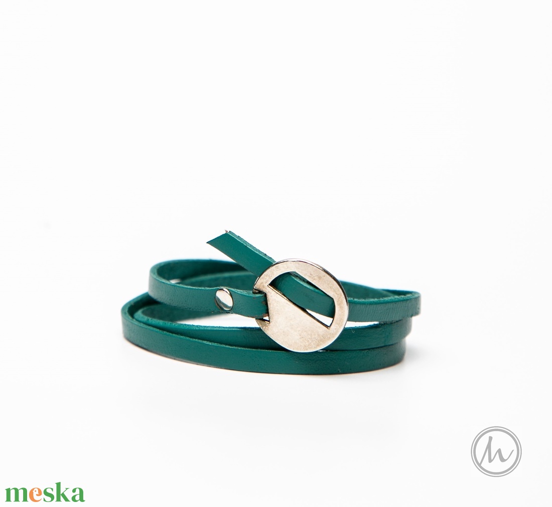 Egyedi bőr karkötő teal színű marhabőrből - ékszer - karkötő - fonott karkötő - Meska.hu Egyedi bőr karkötő teal színű marhabőrből - ékszer - karkötő - fonott karkötő - Meska.hu