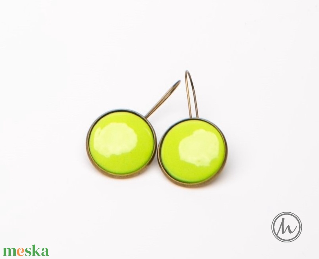 Lime zöld kapcsos tűzzománc fülbevaló - ékszer - fülbevaló - lógós kerek fülbevaló - Meska.hu Lime zöld kapcsos tűzzománc fülbevaló - ékszer - fülbevaló - lógós kerek fülbevaló - Meska.hu