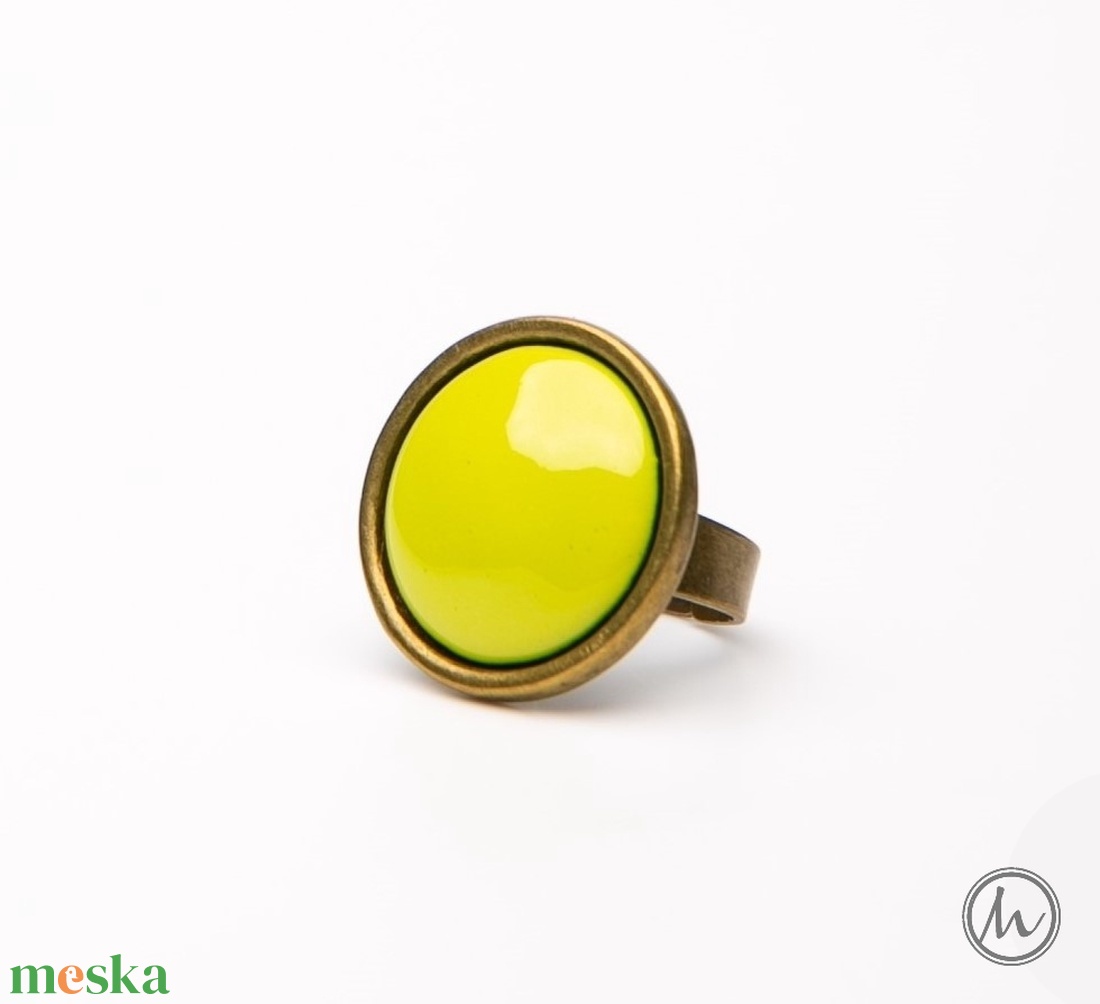 Chartreuse zöld kerek tűzzománc gyűrű - ékszer - gyűrű - kerek gyűrű - Meska.hu Chartreuse zöld kerek tűzzománc gyűrű - ékszer - gyűrű - kerek gyűrű - Meska.hu