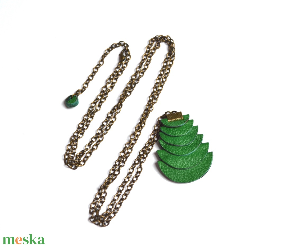 Azték istennő-Mimosa Green-hosszú nyaklánc valódi bőrrel - ékszer - nyaklánc - hosszú nyaklánc - Meska.hu