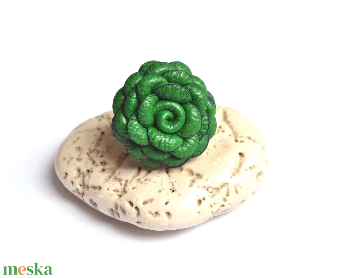 Mimosa Green-virágos gyűrű valódi bőrből - ékszer - gyűrű - statement gyűrű - Meska.hu Mimosa Green-virágos gyűrű valódi bőrből - ékszer - gyűrű - statement gyűrű - Meska.hu