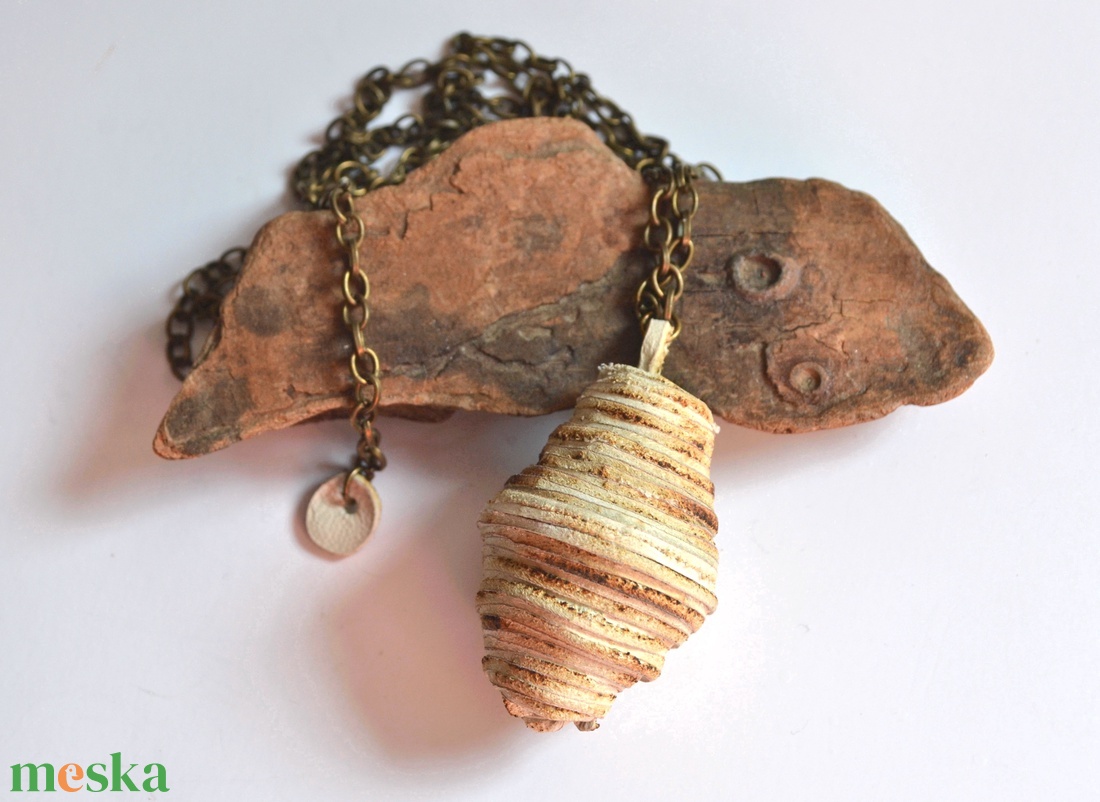 Rustic-Gubó-extra hosszú nyaklánc valódi bőrrel - ékszer - nyaklánc - hosszú nyaklánc - Meska.hu Rustic-Gubó-extra hosszú nyaklánc valódi bőrrel - ékszer - nyaklánc - hosszú nyaklánc - Meska.hu