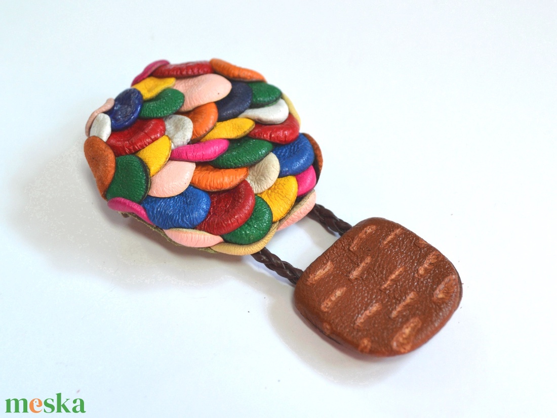 Léggömb extra-kitűző valódi bőrből - ékszer - kitűző és bross - Meska.hu
