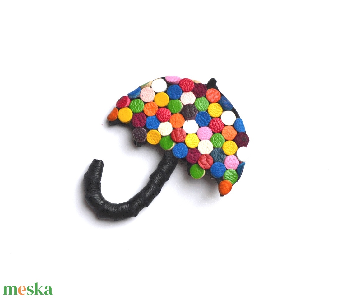 Pöttyös esernyő-kitűző valódi bőrből - ékszer - kitűző és bross - kitűző - Meska.hu