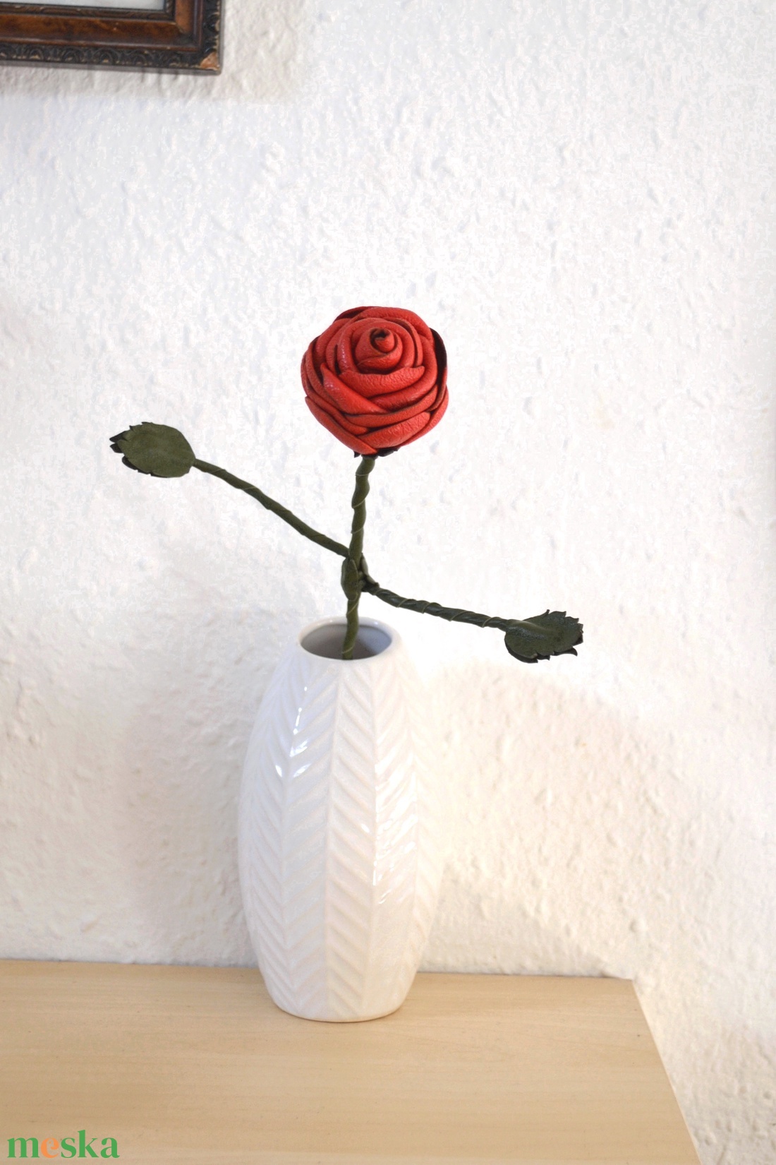 A rózsa-valódi bőrből - ékszer - kitűző és bross - Meska.hu