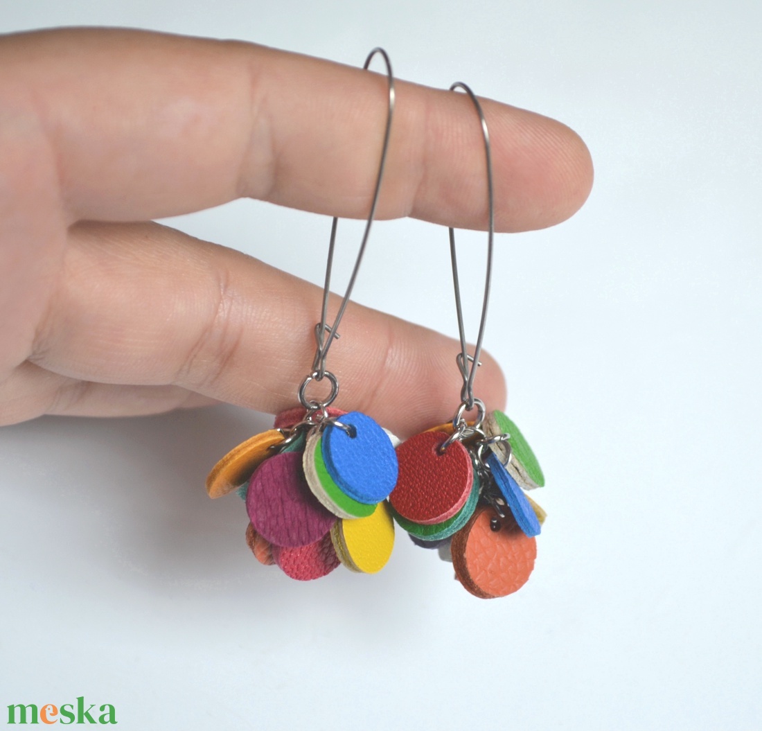 Multicolor-extra lógós fülbevaló valódi bőrből - ékszer - fülbevaló - lógó fülbevaló - Meska.hu Multicolor-extra lógós fülbevaló valódi bőrből - ékszer - fülbevaló - lógó fülbevaló - Meska.hu