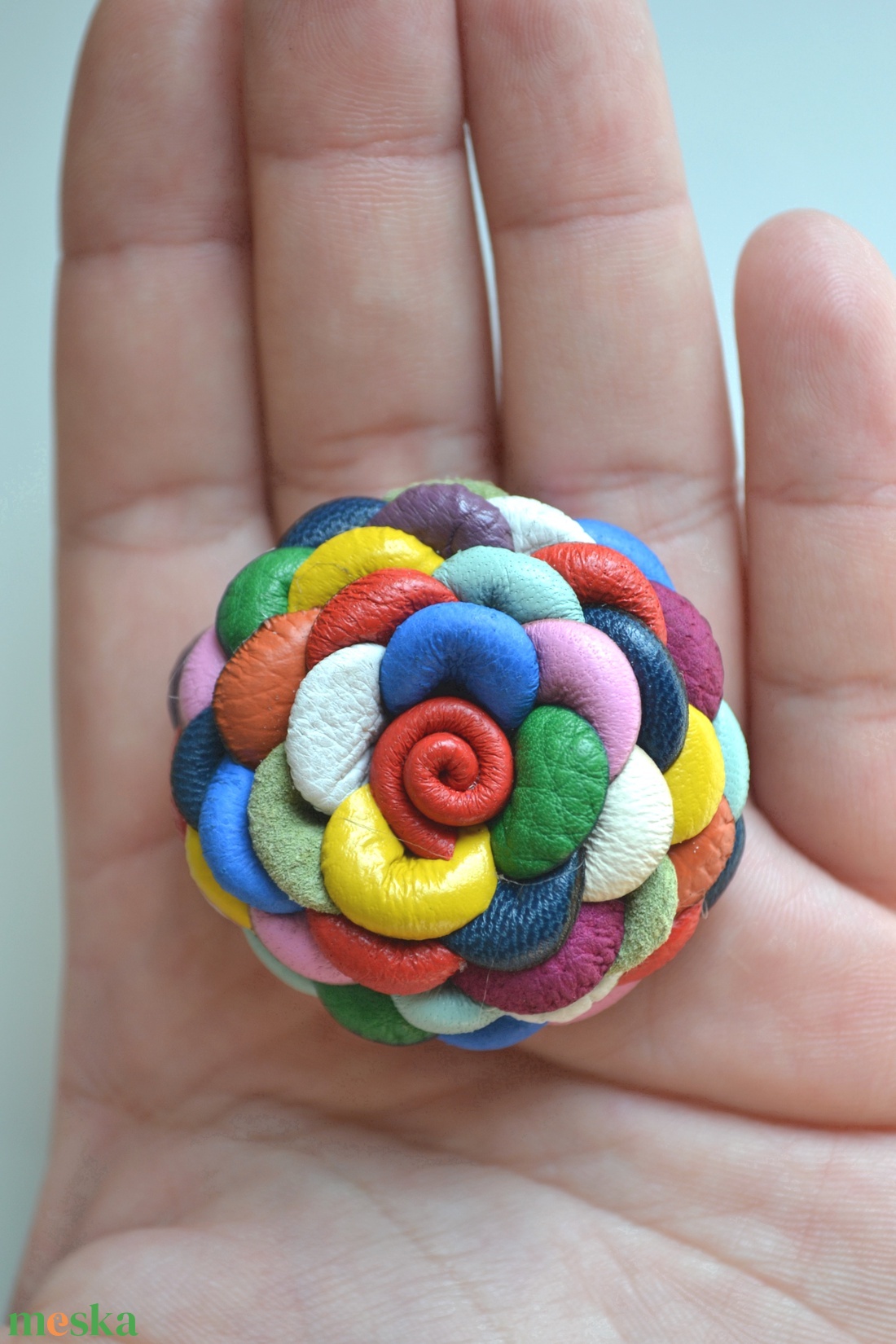 Multicolor Extra-virágkitűző valódi bőrből - ékszer - kitűző és bross - kitűző - Meska.hu Multicolor Extra-virágkitűző valódi bőrből - ékszer - kitűző és bross - kitűző - Meska.hu