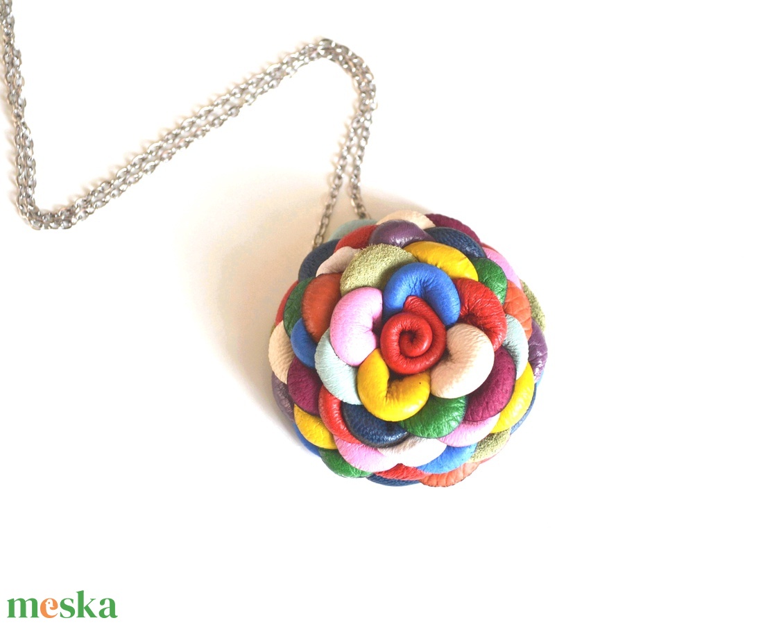 Multicolor-virágos nyaklánc valódi bőrrel - ékszer - nyaklánc - medálos nyaklánc - Meska.hu Multicolor-virágos nyaklánc valódi bőrrel - ékszer - nyaklánc - medálos nyaklánc - Meska.hu