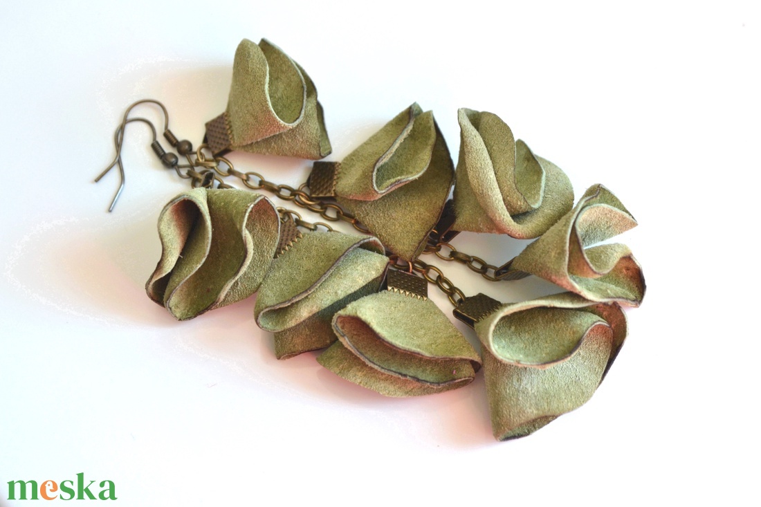 Ginkgo-valódi bőr fülbevaló - ékszer - fülbevaló - lógó fülbevaló - Meska.hu Ginkgo-valódi bőr fülbevaló - ékszer - fülbevaló - lógó fülbevaló - Meska.hu