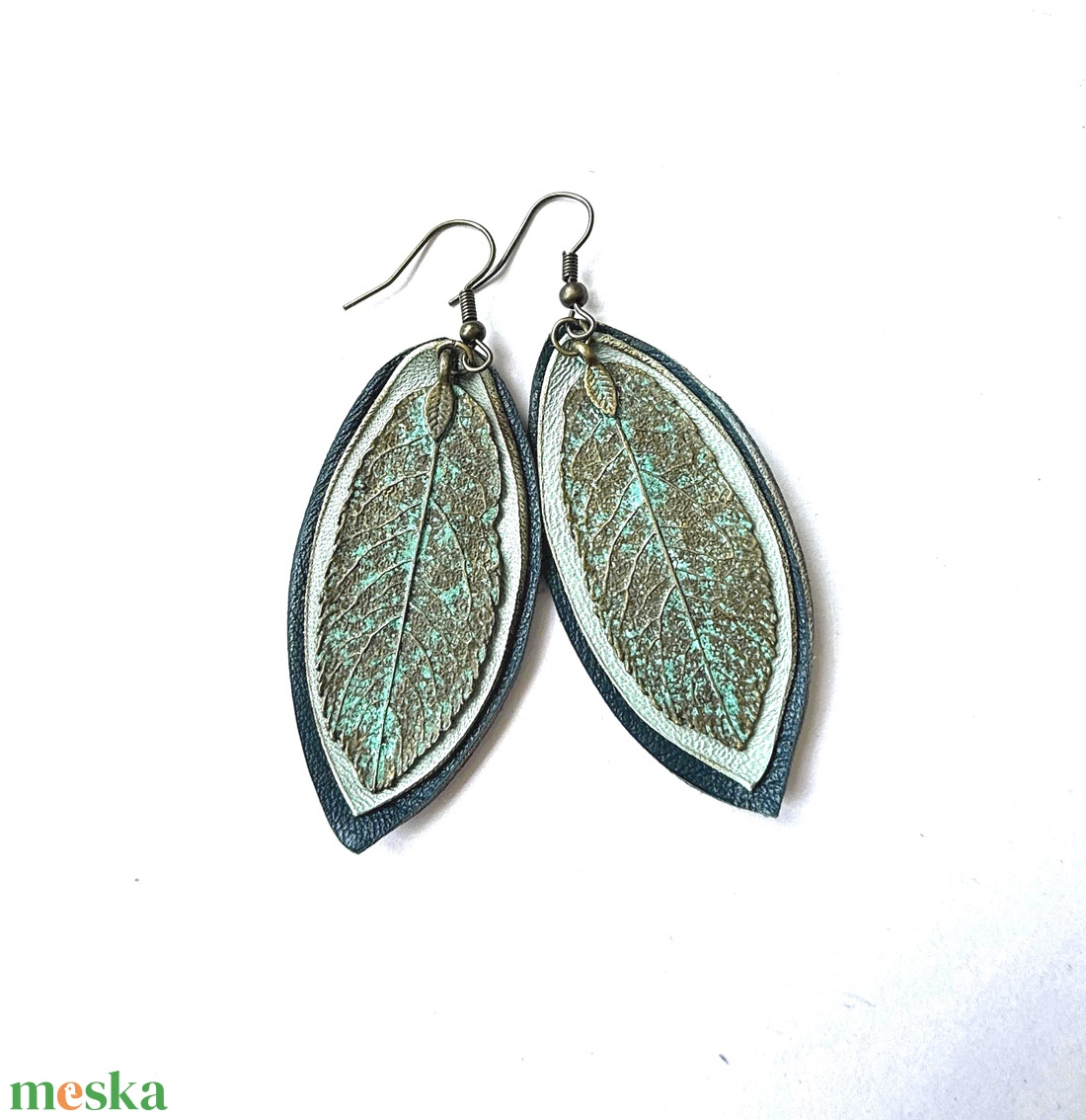 Spirit Turquoise-fülbevaló valódi bőrrel - ékszer - fülbevaló - lógó csepp fülbevaló - Meska.hu Spirit Turquoise-fülbevaló valódi bőrrel - ékszer - fülbevaló - lógó csepp fülbevaló - Meska.hu