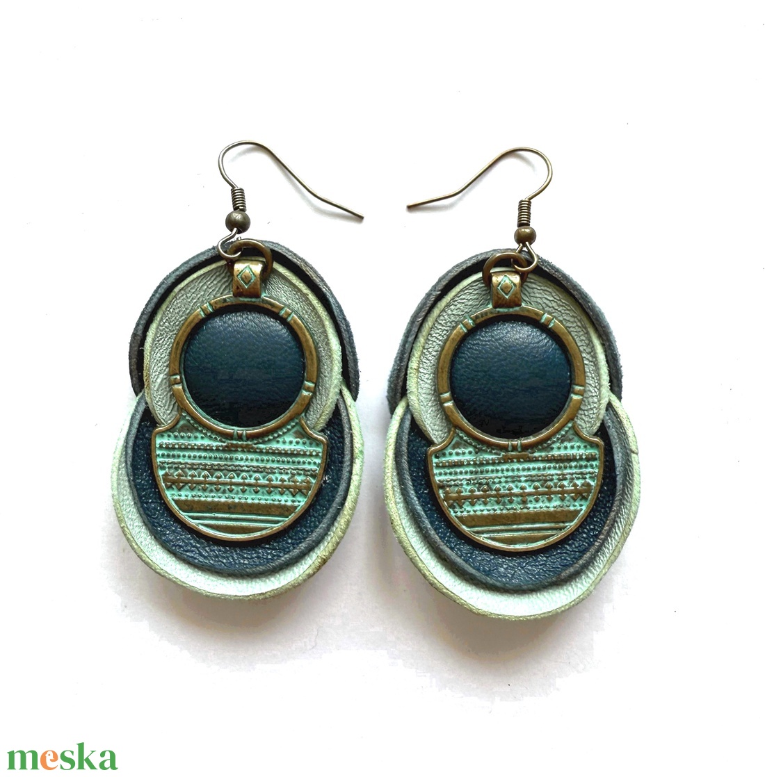 Spirit Turquoise-fülbevaló valódi bőrrel - ékszer - fülbevaló - lógó csepp fülbevaló - Meska.hu Spirit Turquoise-fülbevaló valódi bőrrel - ékszer - fülbevaló - lógó csepp fülbevaló - Meska.hu