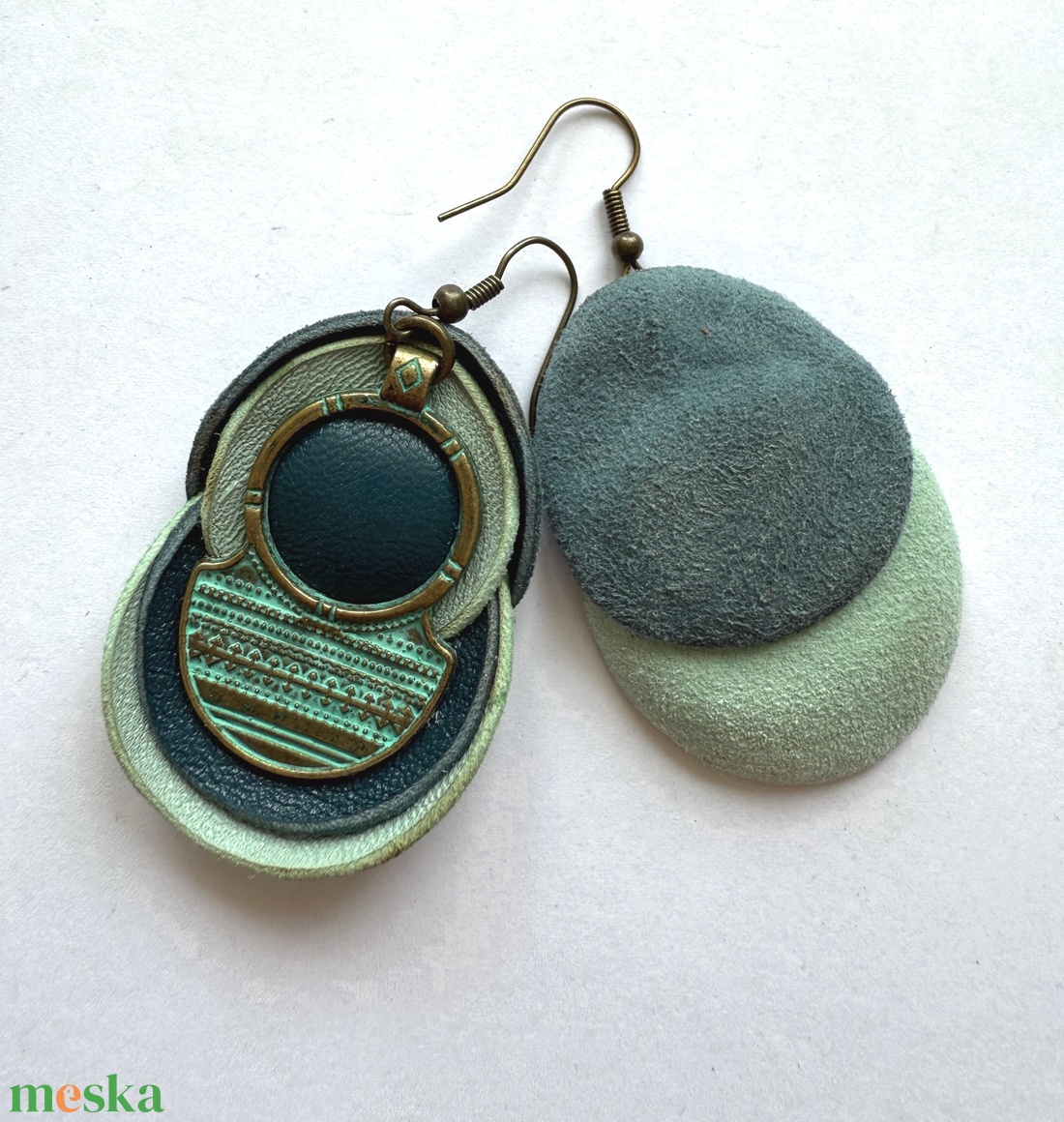 Spirit Turquoise-fülbevaló valódi bőrrel - ékszer - fülbevaló - lógó csepp fülbevaló - Meska.hu Spirit Turquoise-fülbevaló valódi bőrrel - ékszer - fülbevaló - lógó csepp fülbevaló - Meska.hu