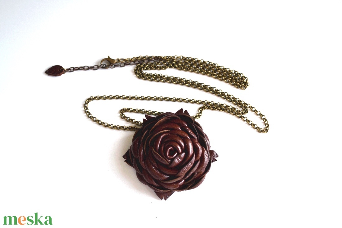 Csokoládé rózsa-hosszú nyaklánc valódi bőrrel - ékszer - nyaklánc - hosszú nyaklánc - Meska.hu