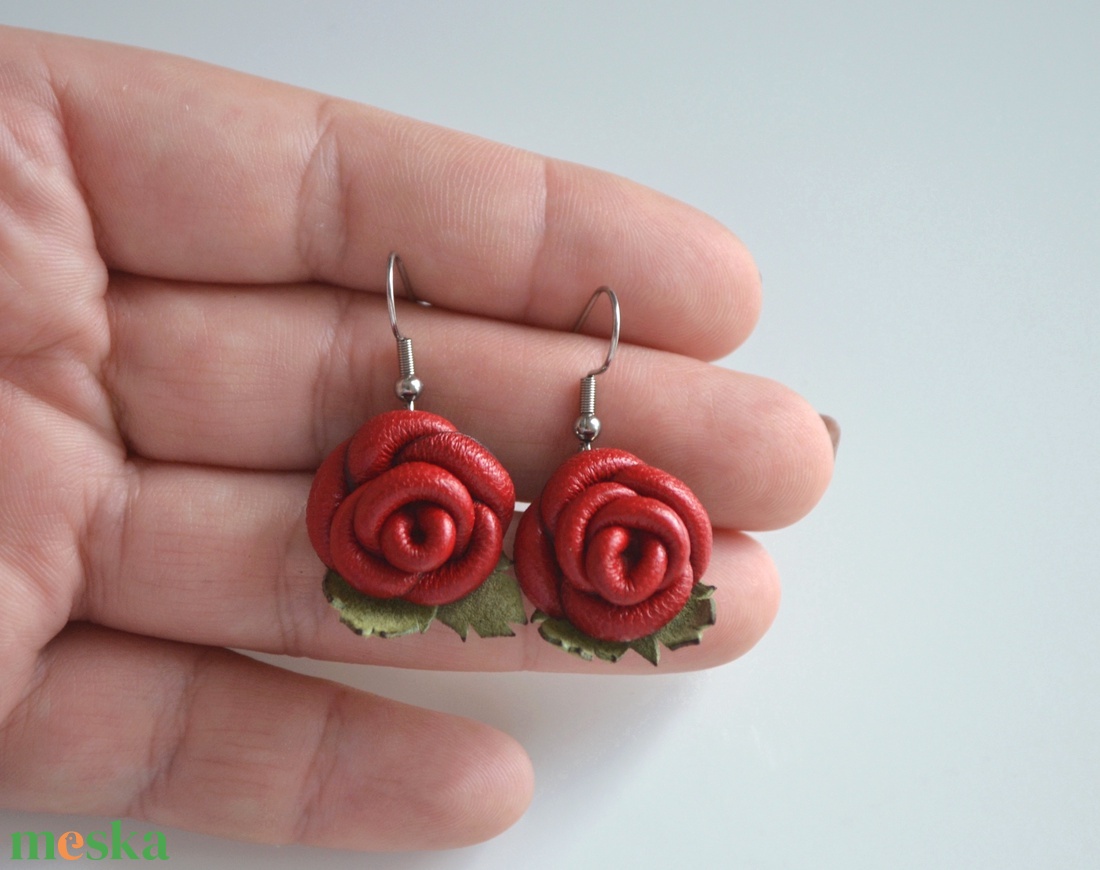  Rózsák- fülbevaló - ékszer - fülbevaló - pötty fülbevaló - Meska.hu