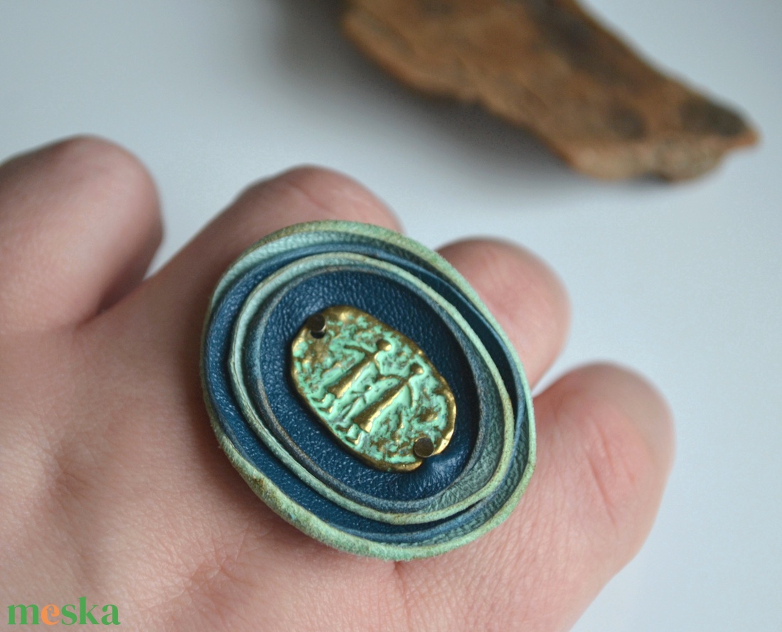 Család-extra gyűrű valódi bőrrel - ékszer - gyűrű - statement gyűrű - Meska.hu