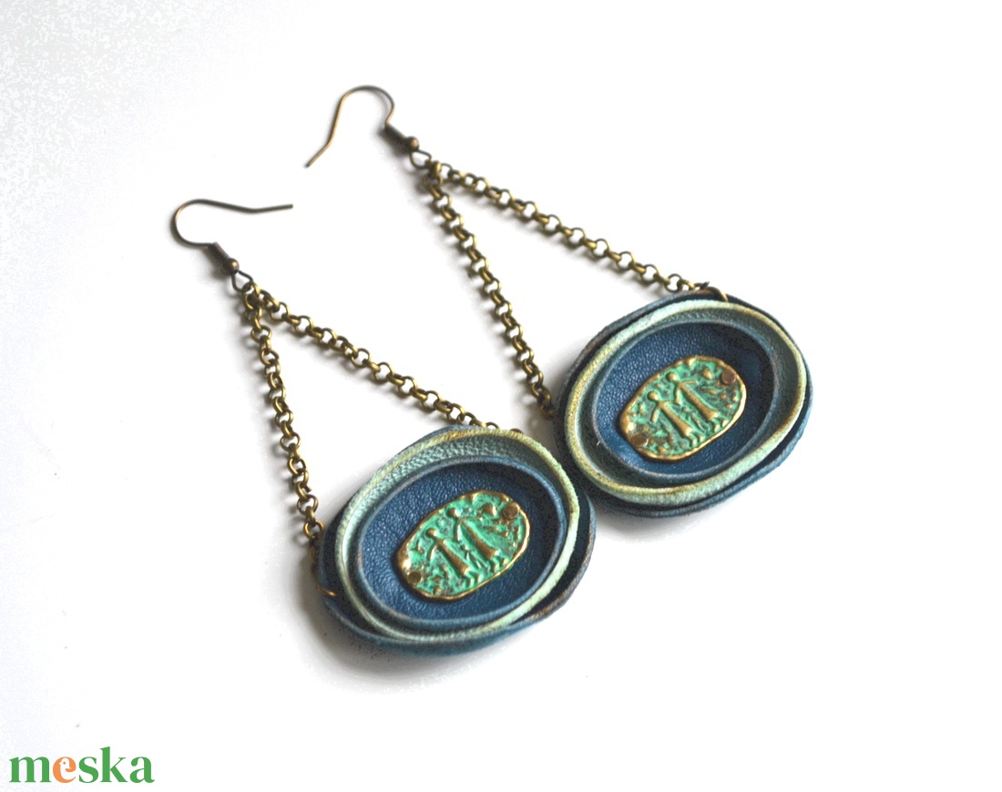 Család-fülbevaló valódi bőrrel - ékszer - fülbevaló - lógó fülbevaló - Meska.hu