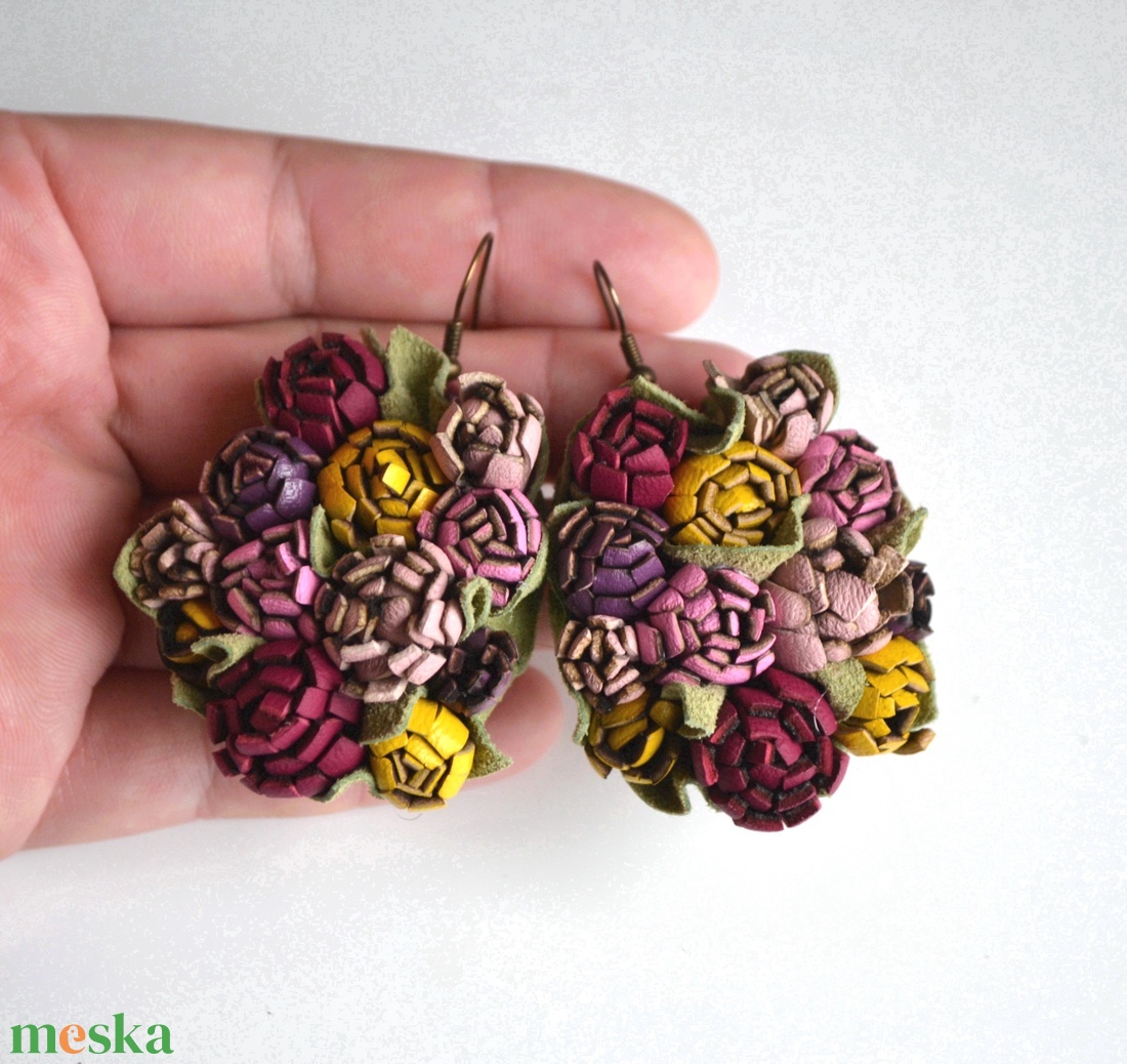 Jardin-fleurs de printemps-valódi bőr fülbevaló - ékszer - fülbevaló - lógó fülbevaló - Meska.hu