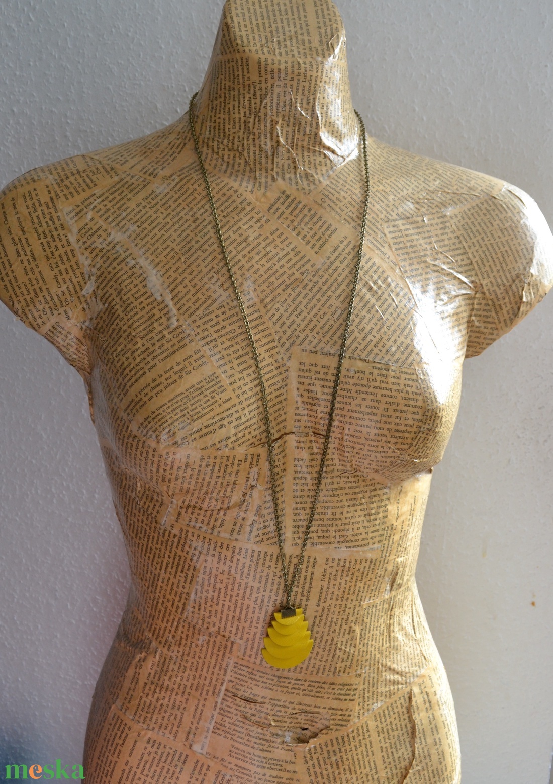 Azték istennő-citrom-hosszú nyaklánc valódi bőrrel - ékszer - nyaklánc - hosszú nyaklánc - Meska.hu