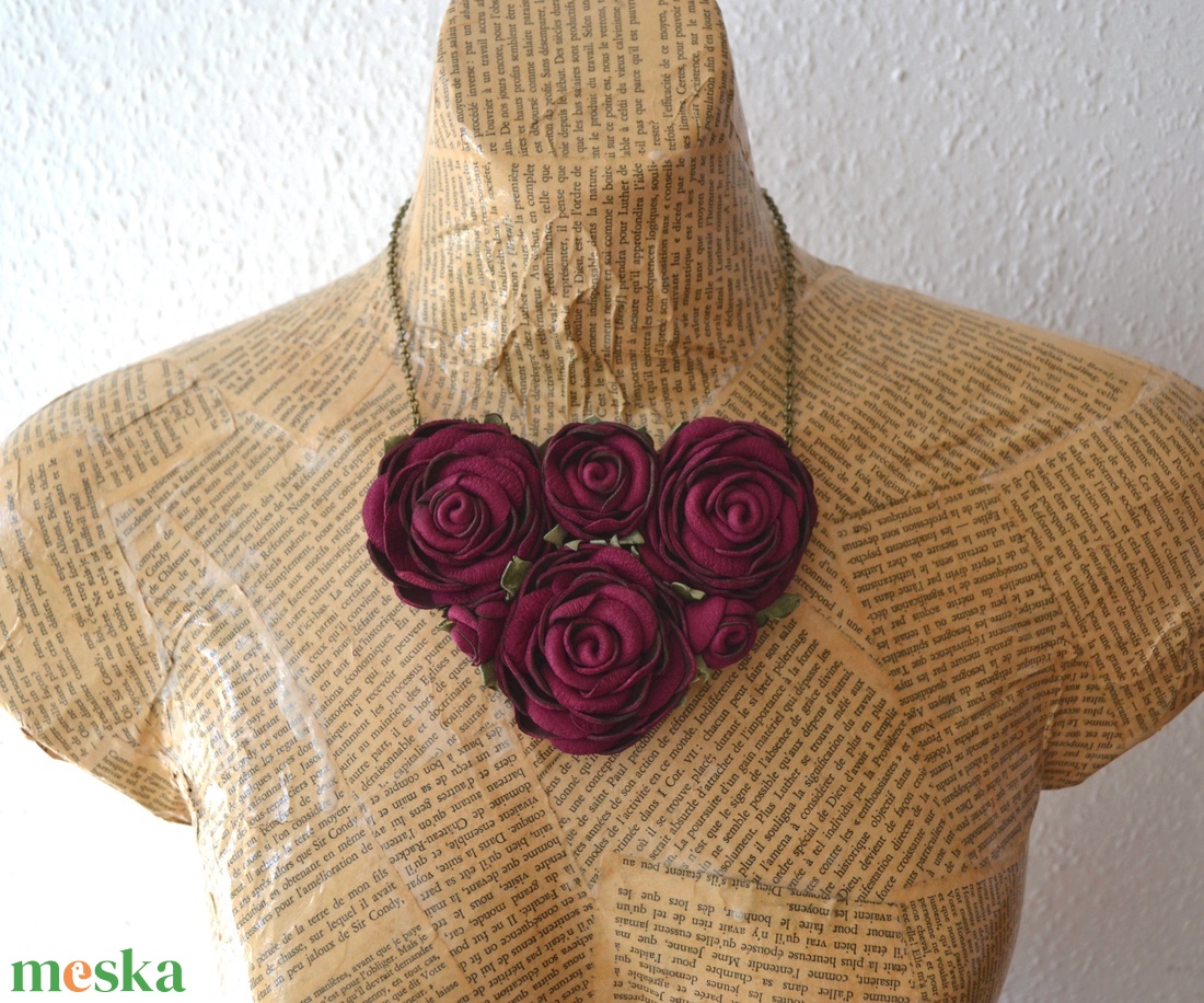 Burgundi rózsák-extra nyakék valódi bőrből - ékszer - nyaklánc - statement nyaklánc - Meska.hu