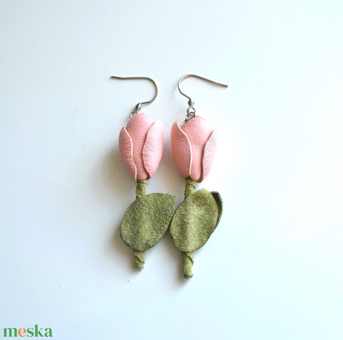 Tulipánok-fülbevaló valódi bőrből  - ékszer - fülbevaló - lógó fülbevaló - Meska.hu