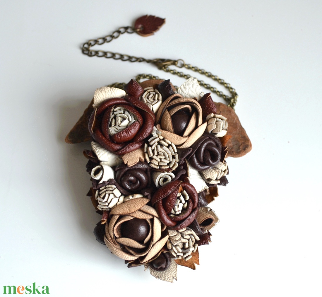 Jardin-Café-nyakék valódi bőrből - ékszer - nyaklánc - medálos nyaklánc - Meska.hu