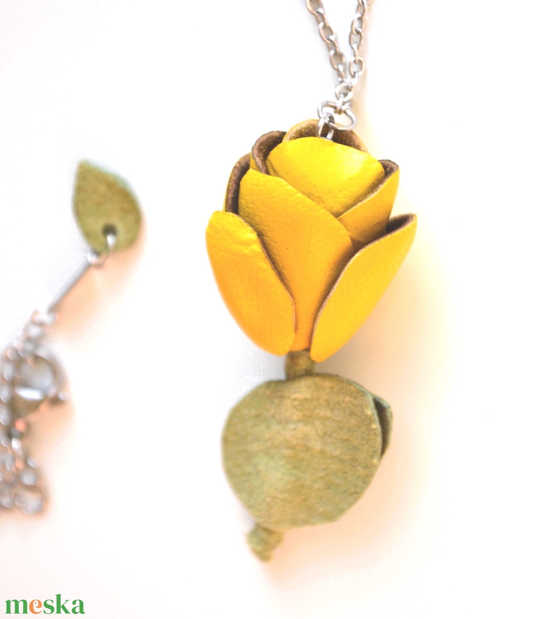 Sárga tulipán-extra nyaklánc valódi bőrrel - ékszer - nyaklánc - hosszú nyaklánc - Meska.hu
