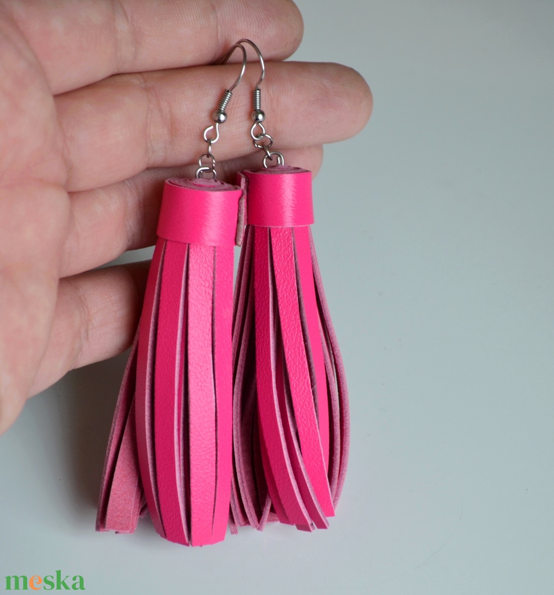 Pink bojt extra-valódi bőr fülbevaló  - ékszer - fülbevaló - lógó fülbevaló - Meska.hu