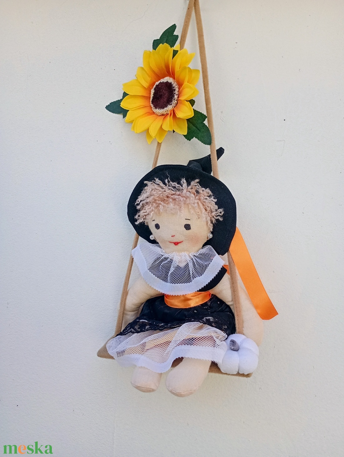 Őszi ajtódísz-boszi - otthon & életmód - dekoráció - ajtó- és ablak dekoráció - ablakdísz - Meska.hu Őszi ajtódísz-boszi - otthon & életmód - dekoráció - ajtó- és ablak dekoráció - ablakdísz - Meska.hu