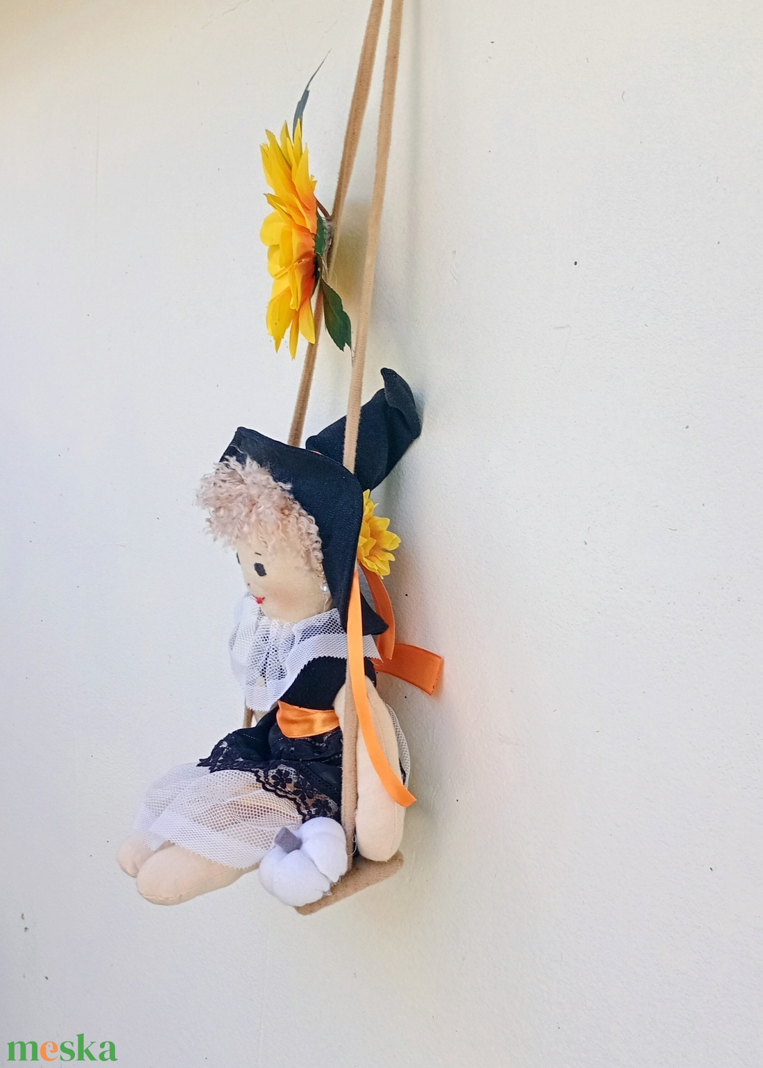 Őszi ajtódísz-boszi - otthon & életmód - dekoráció - ajtó- és ablak dekoráció - ablakdísz - Meska.hu Őszi ajtódísz-boszi - otthon & életmód - dekoráció - ajtó- és ablak dekoráció - ablakdísz - Meska.hu