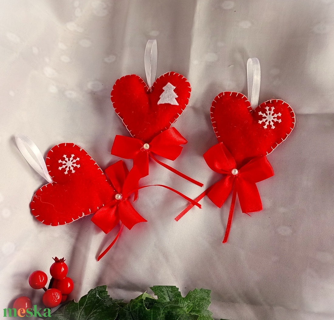 textil szívecske karácsonyfa dísz - karácsony - karácsonyi lakásdekoráció - karácsonyfadíszek - Meska.hu