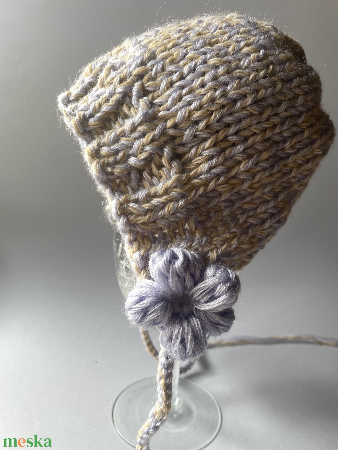 Kötött babasapka újszülöttfotózáshoz - baba - mama - babafotózás - babafotózási kellékek - Meska.hu