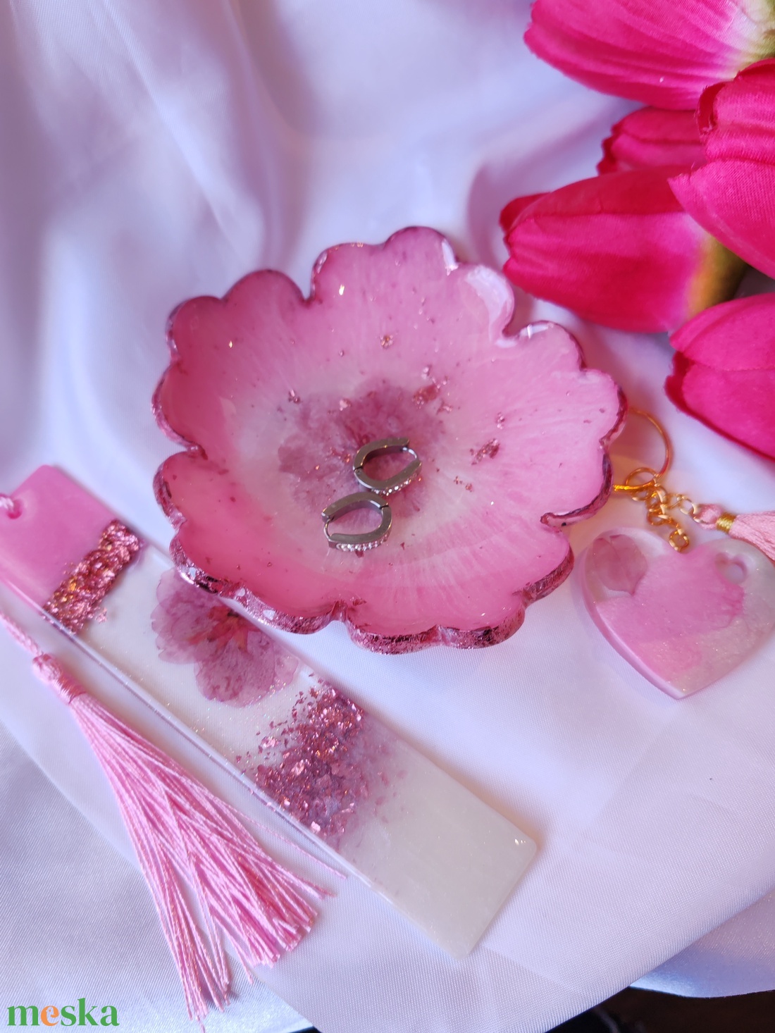 Virágba borult ragyogás Műgyanta ékszertartó tálka - ékszer - ékszertartó - ékszertartó tál - Meska.hu