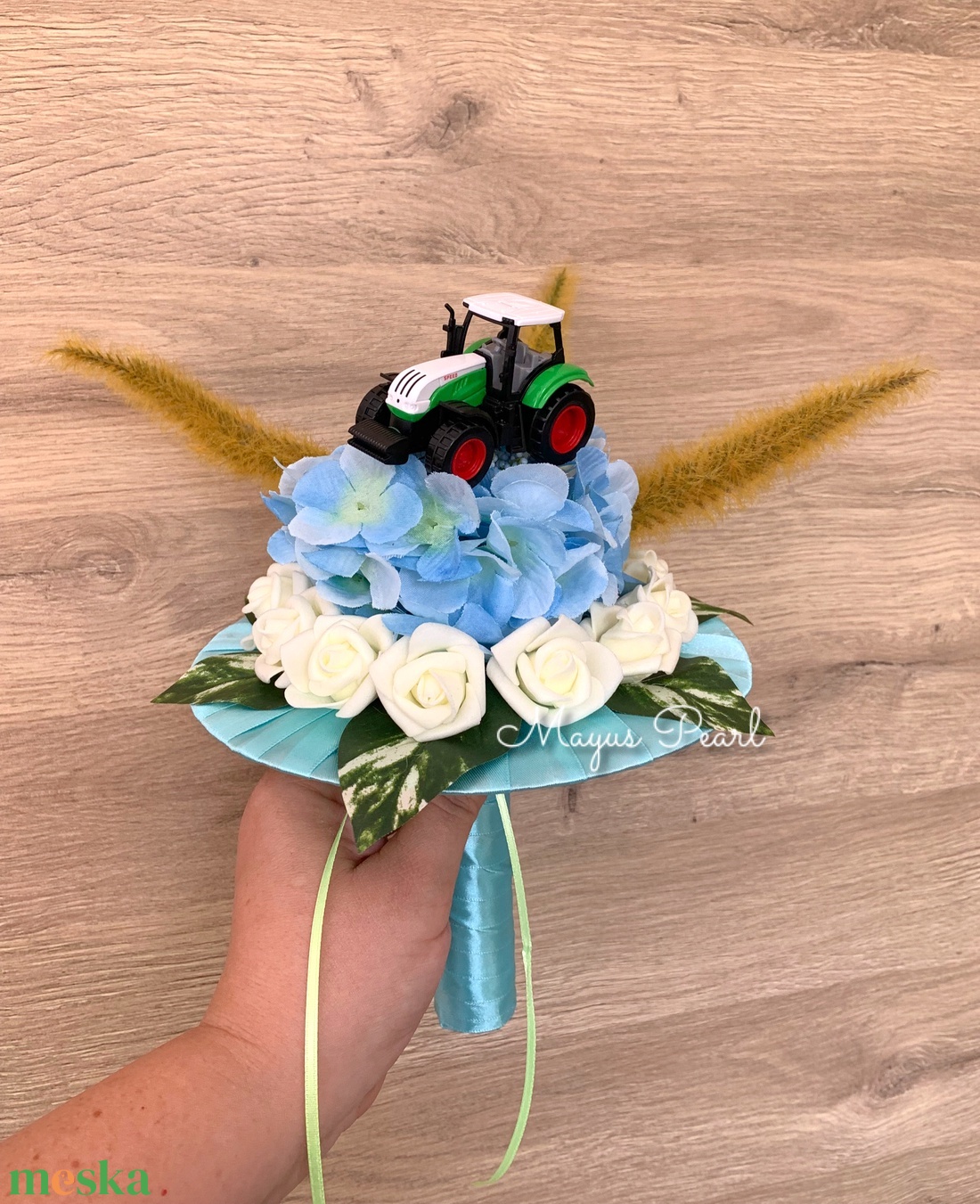 Ballagási örök csokor traktoros - otthon & életmód - dekoráció - virágdekoráció - virágok - virágcsokor - Meska.hu
