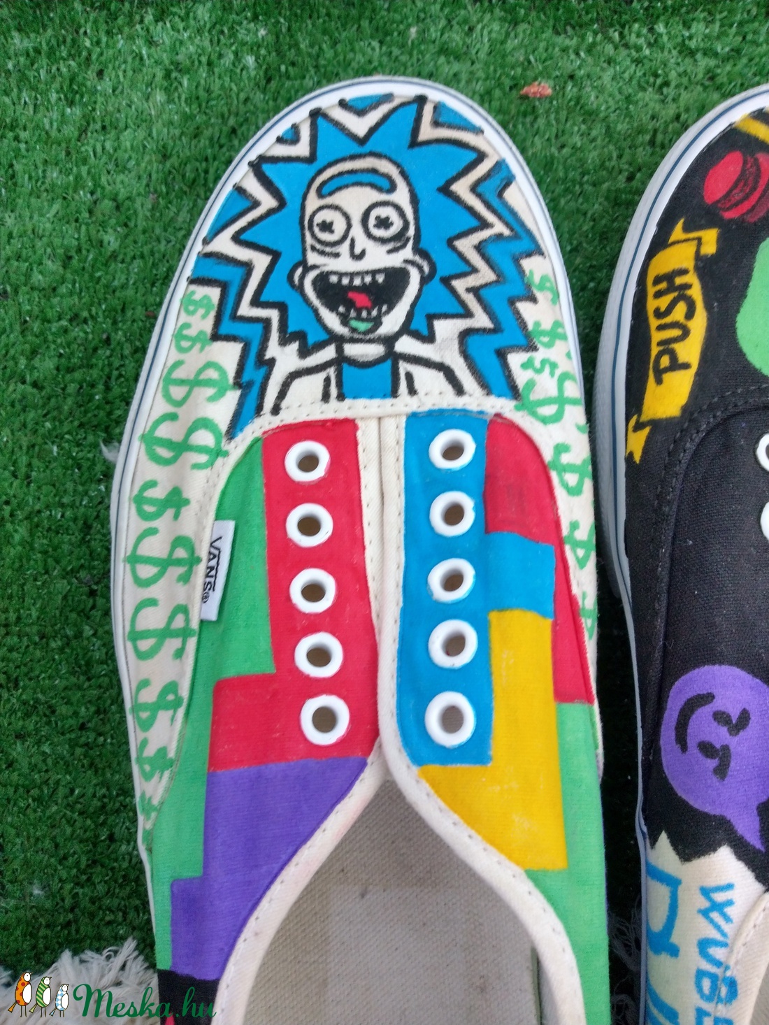 Egyedi festett cipők - Fehér textil cipők festését vállalom - ruha & divat - cipő & papucs - cipő, szandál - Meska.hu