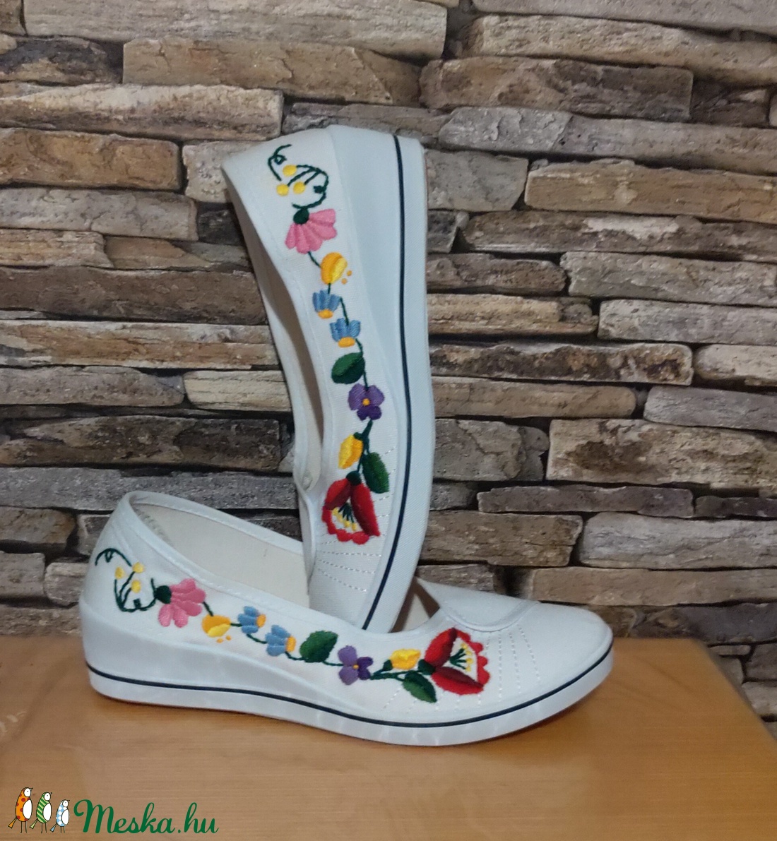Kalocsai virágos, kézzel hímzett cipő - ruha & divat - cipő & papucs - Meska.hu