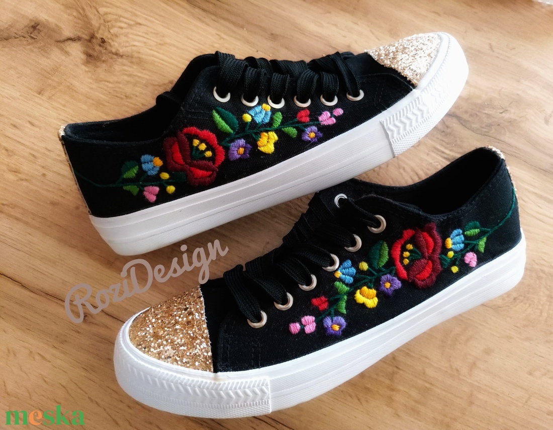 Kalocsai virágos tornacipő (kézzel hímzett) 37-es méret - ruha & divat - cipő & papucs - cipő, szandál - Meska.hu
