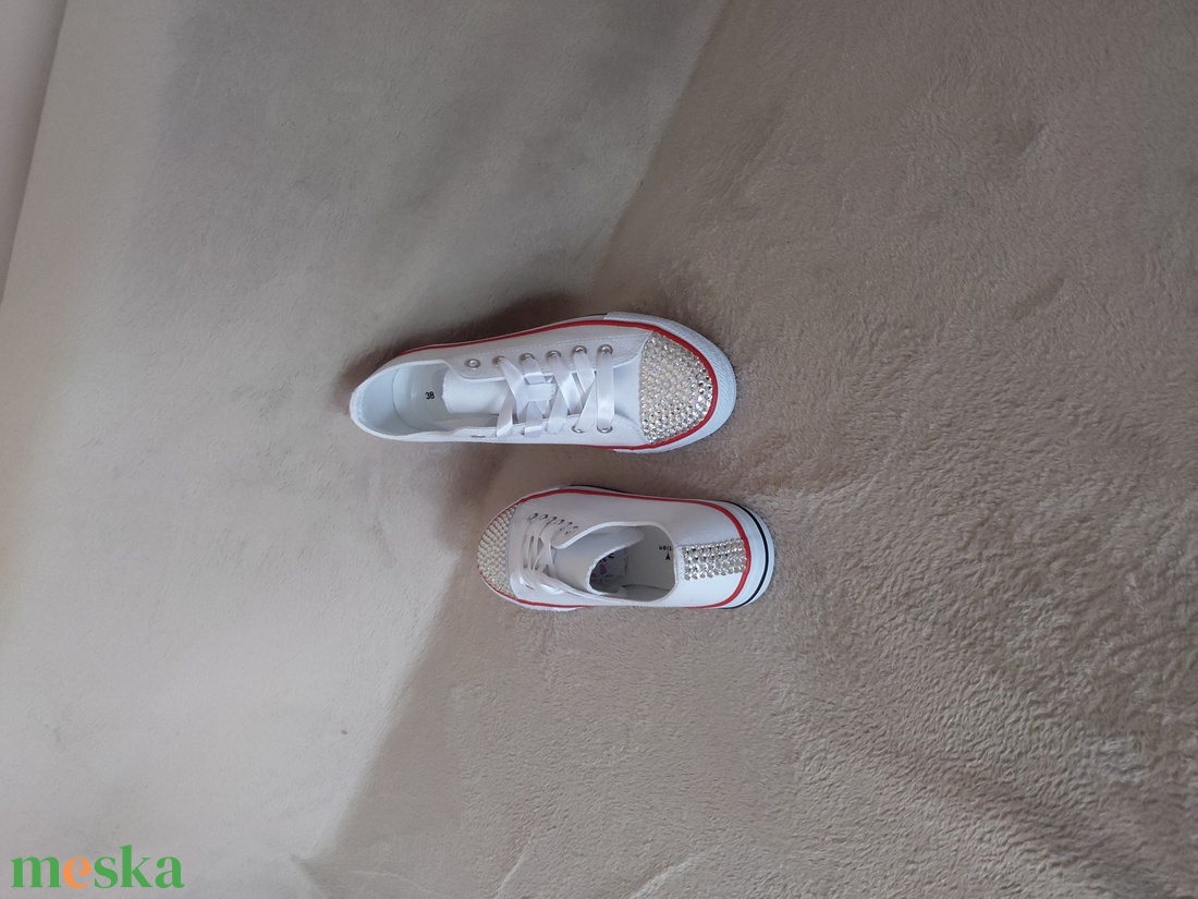 Kristályköves esküvői, menyasszonyi, menyecske, alkalmi tornacipő - esküvő - cipő és cipőklipsz - Meska.hu