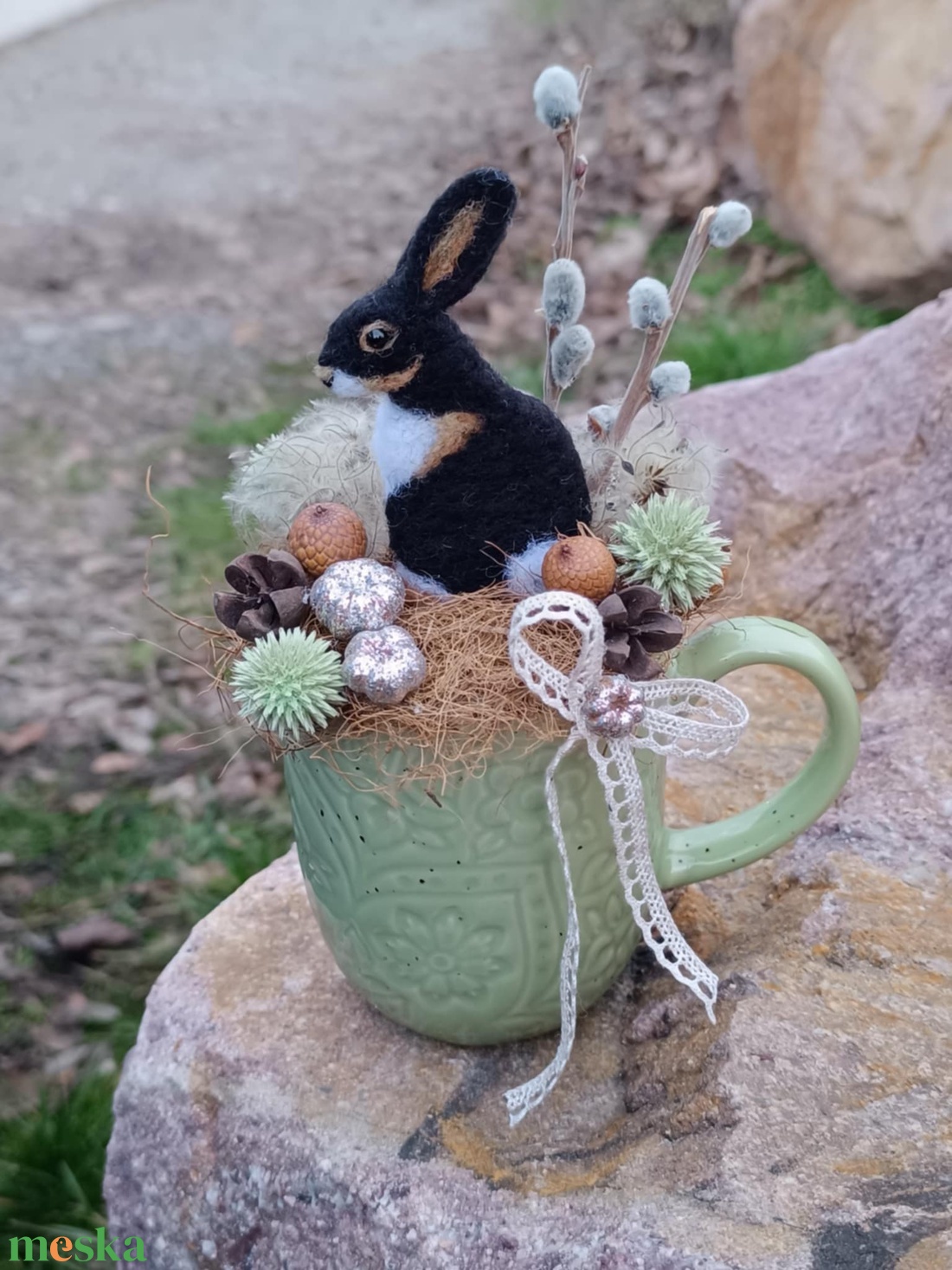 Nemeznyuszis húsvéti bögredekor - ünnepi díszek, dekorációk - húsvéti díszek és dekorációk - húsvéti ajtódísz, kopogtató - Meska.hu