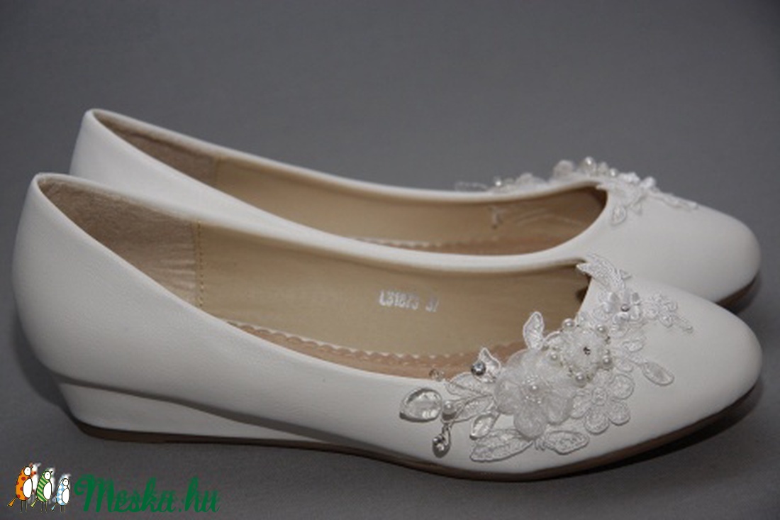 Menyasszonyi lapos cipő,egyedi díszítéssel,fehér 37-es -  - Meska.hu