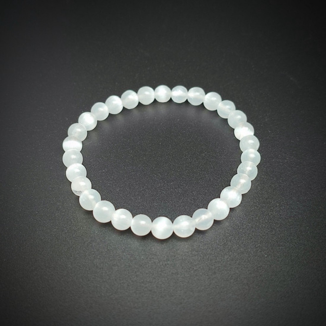 AB minőségű szelenit golyós ásvány karkötő 6mm - ékszer - karkötő - ásványkarkötő - Meska.hu