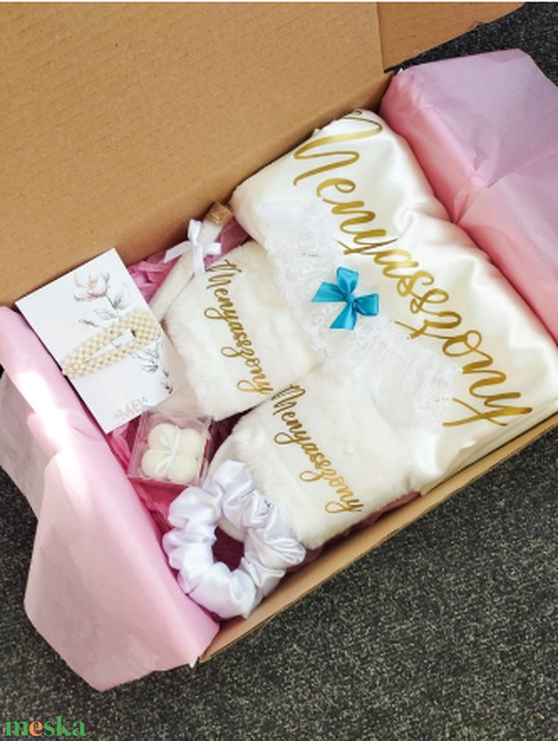 Bride to be box, Ajándékcsomag menyasszonynak - esküvő - esküvői szett - Meska.hu Bride to be box, Ajándékcsomag menyasszonynak - esküvő - esküvői szett - Meska.hu