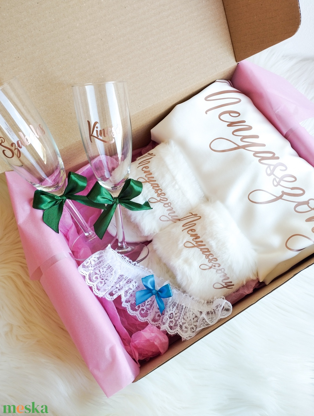 Bride to be box, Ajándékcsomag menyasszonynak - esküvő - esküvői szett - Meska.hu Bride to be box, Ajándékcsomag menyasszonynak - esküvő - esküvői szett - Meska.hu