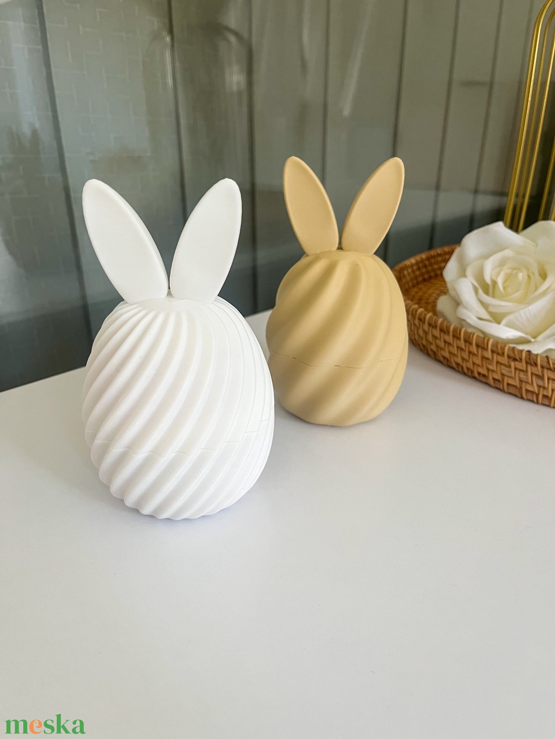 Nyuszifüles húsvéti tojás doboz � édesség és ajándéktartó - ünnepi díszek, dekorációk - húsvéti díszek és dekorációk - húsvéti sütikiszúró - Meska.hu